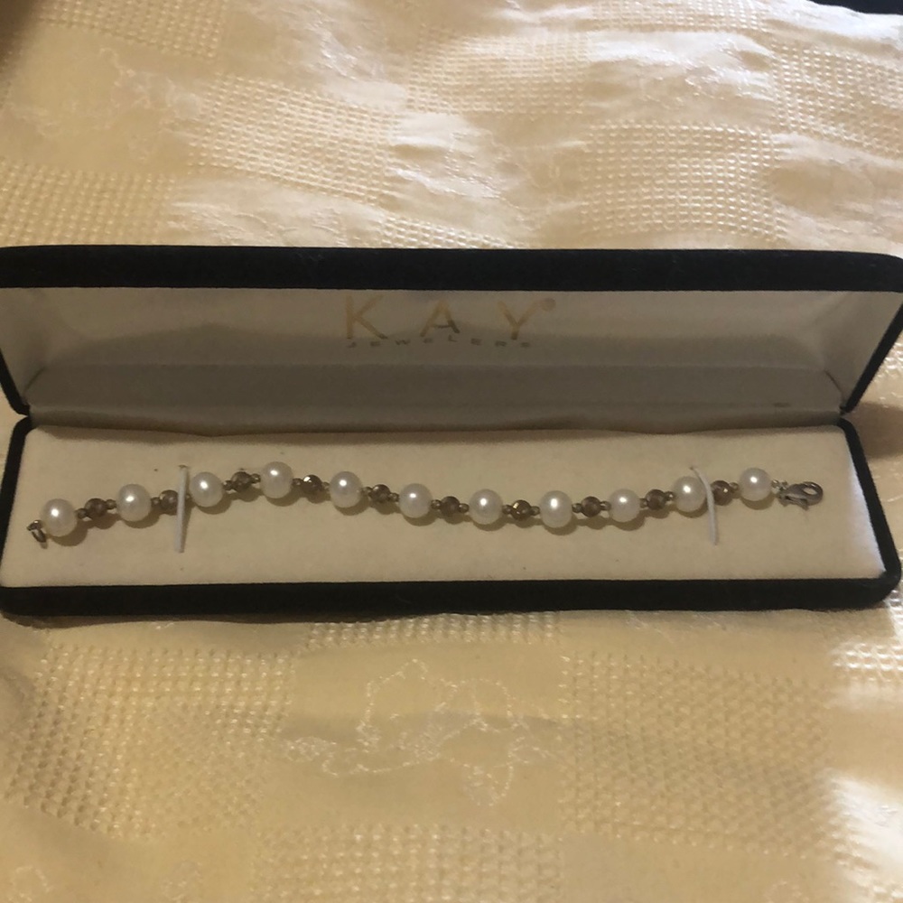 ❌Kay Jeweler’s matching Pearl Necklace/Bracelet
